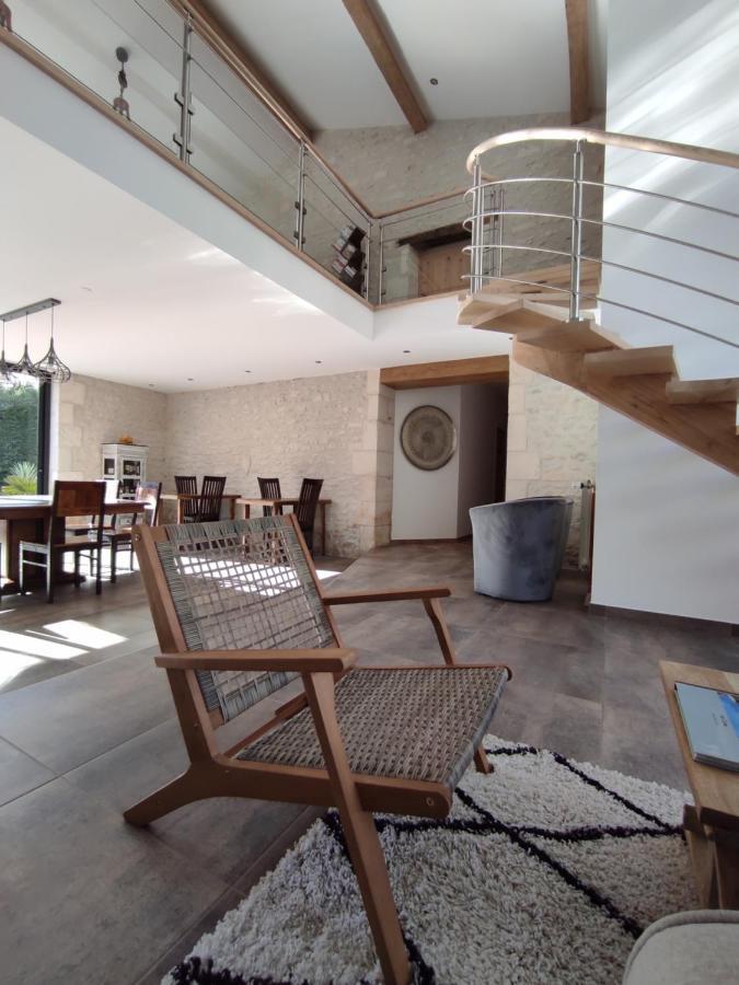Les Cuves - Saintes Bed and Breakfast Chaniers Exteriör bild