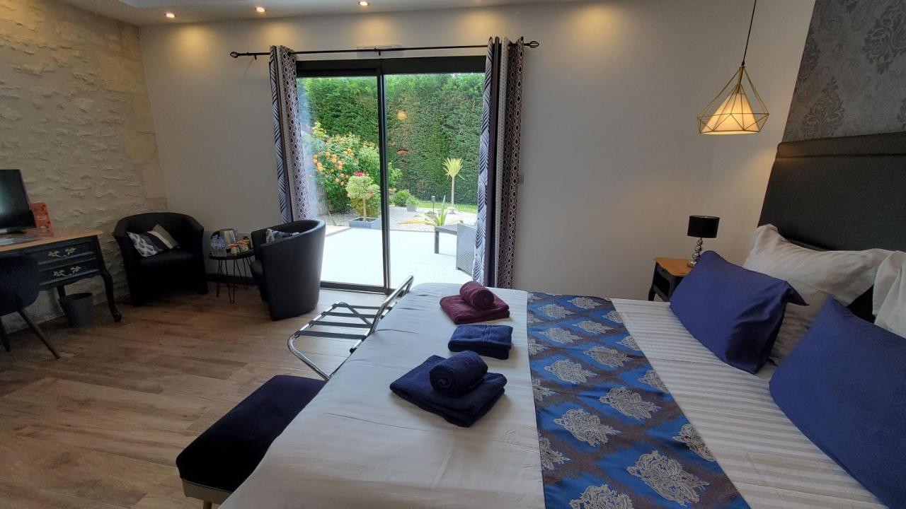 Les Cuves - Saintes Bed and Breakfast Chaniers Exteriör bild