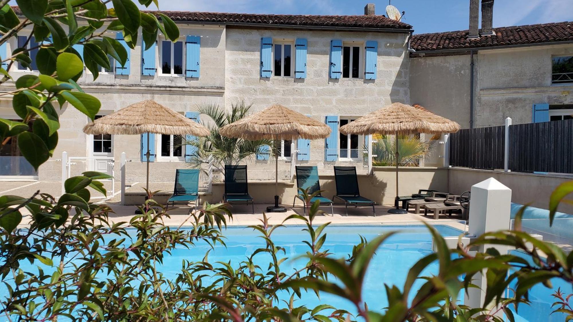 Les Cuves - Saintes Bed and Breakfast Chaniers Exteriör bild