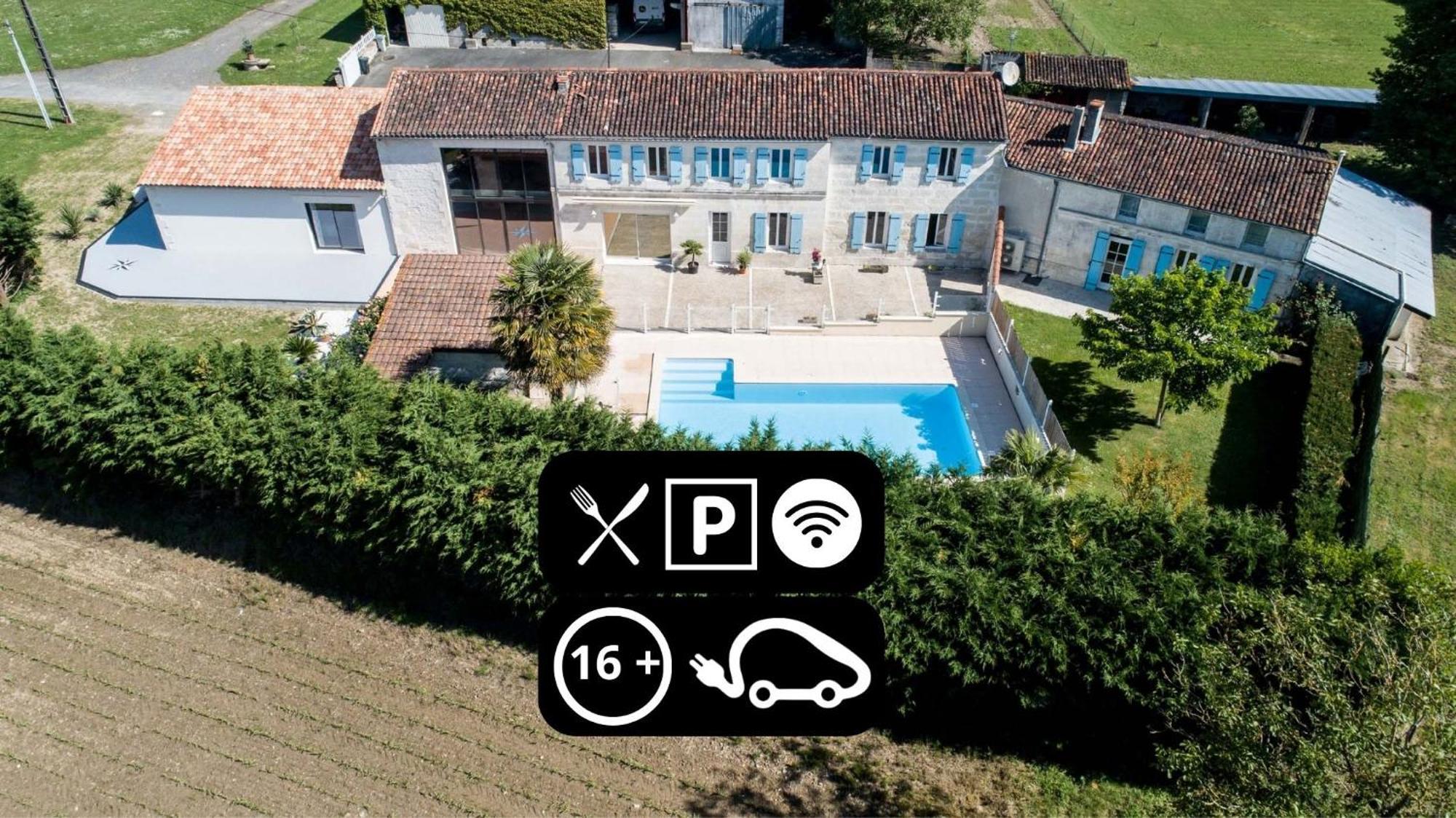 Les Cuves - Saintes Bed and Breakfast Chaniers Exteriör bild